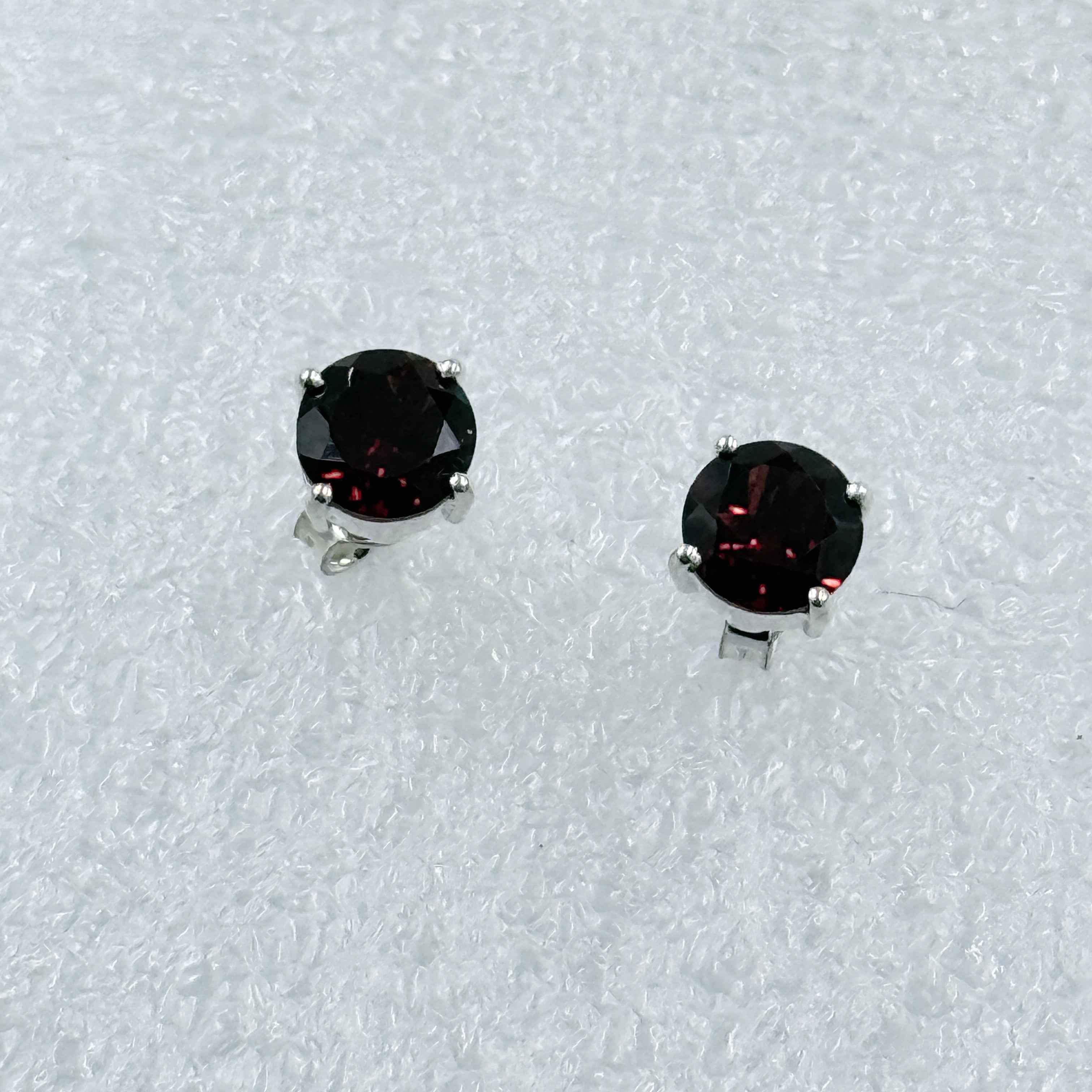 Sterling Silver Round Garnet Post Earrings Size 1