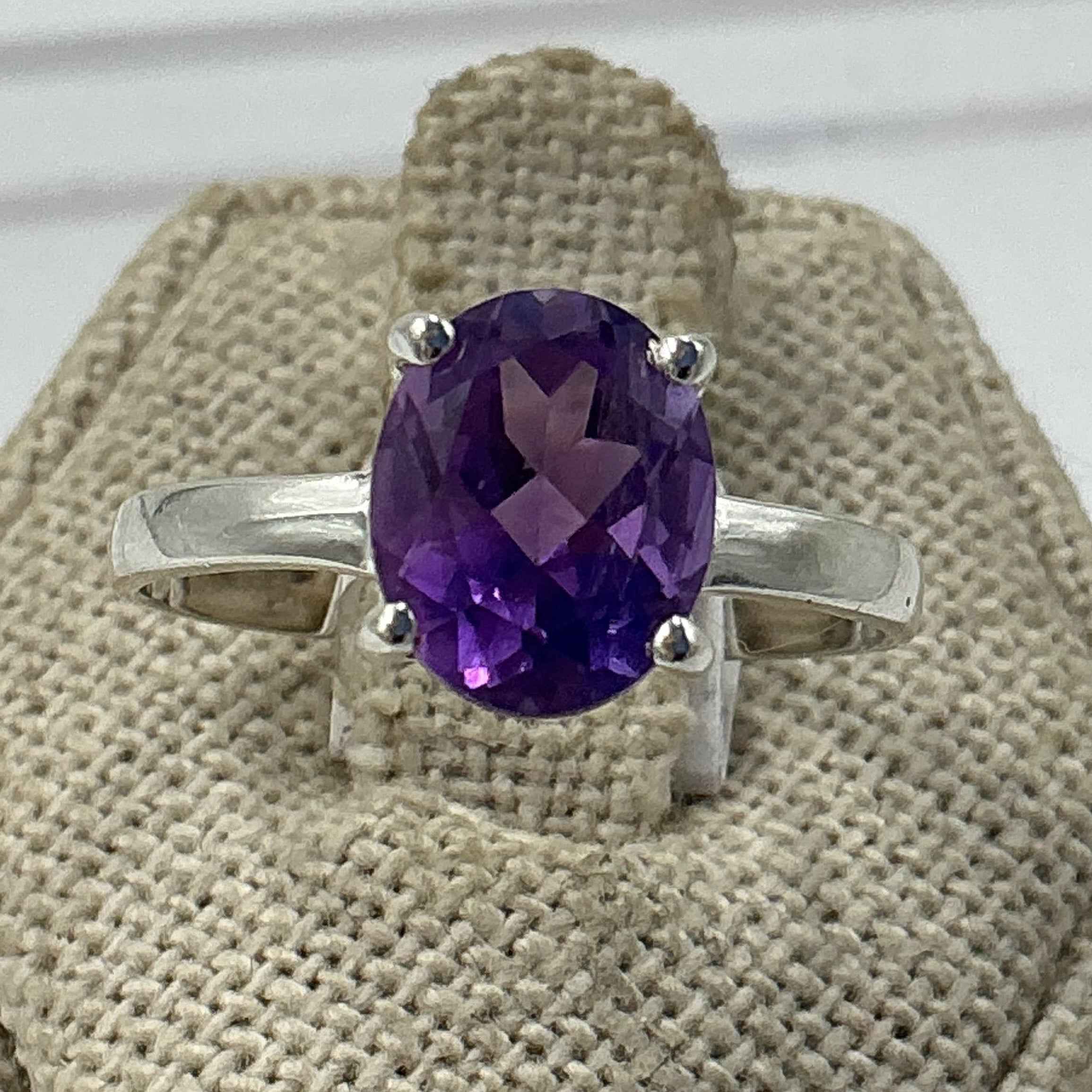 Sterling Silver Ornate Banded Oval Amethyst Ring – Size 10 – Calm, Intuition & Spiritual Protection