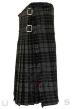 Traditional Kilt – Premium 6–8 Yard Wool, Gray Watch