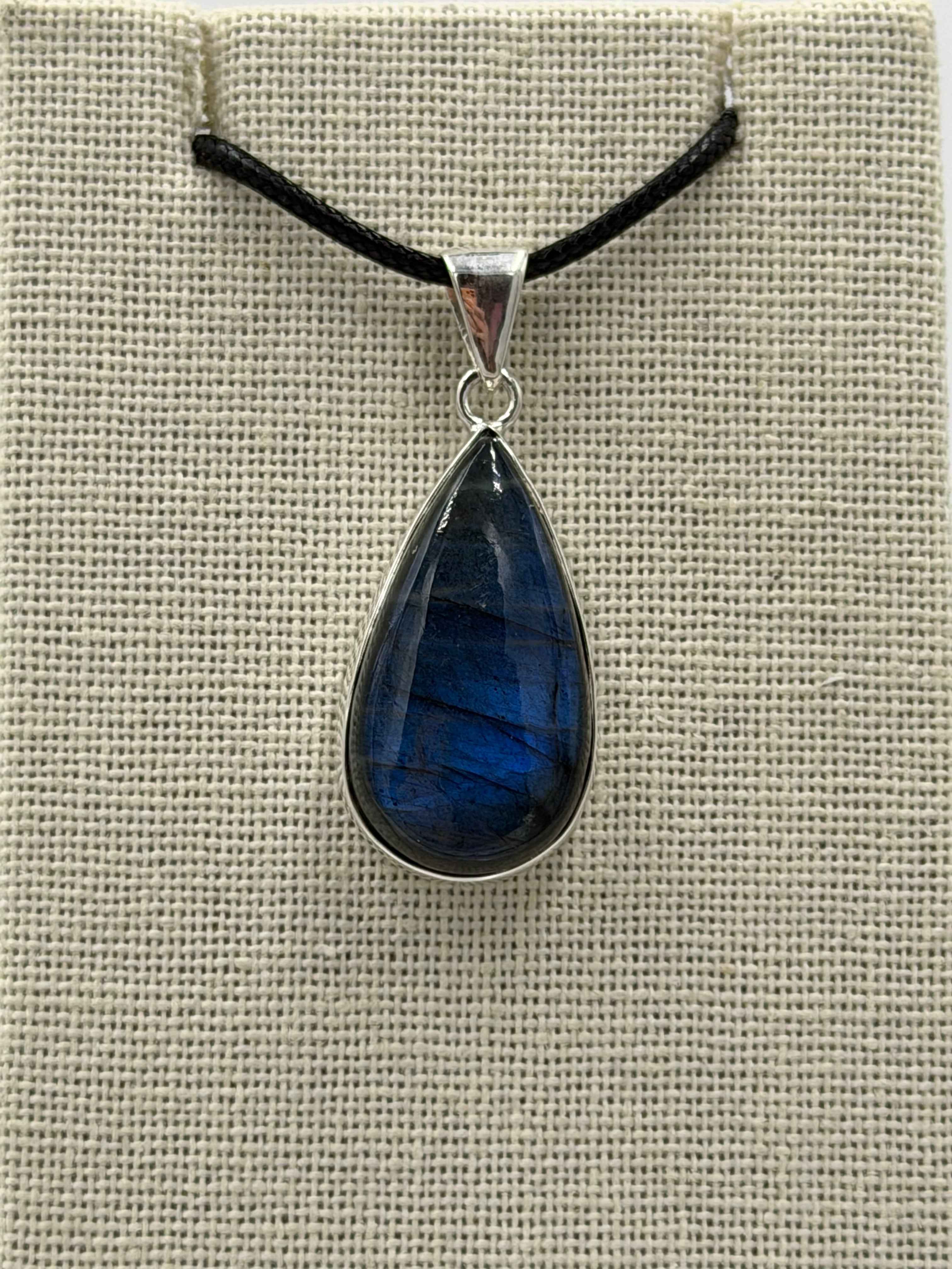 Sterling Silver Teardrop Labradorite Pendant