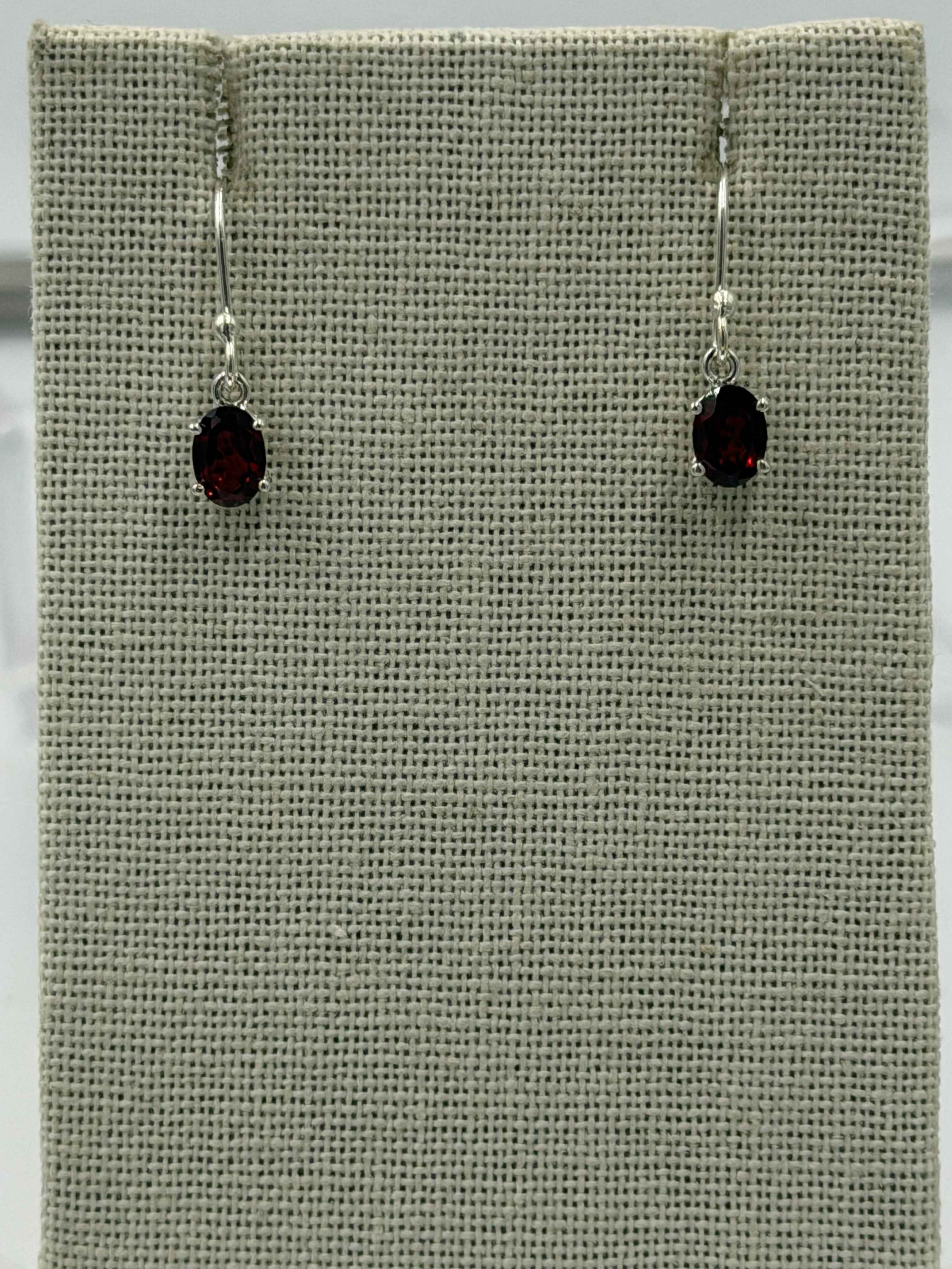 Sterling Silver Oval Garnet Dangle Earrings Size 1