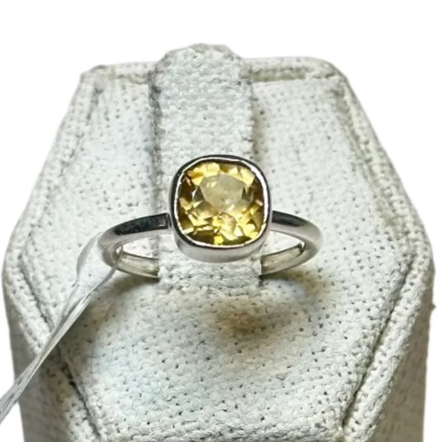 Citrine Ring Size-6 (02.6024)