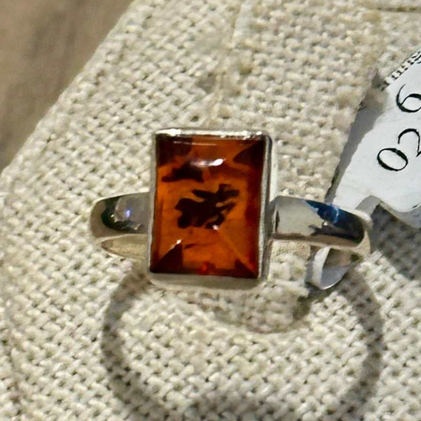 Natural Amber Rectangle-Cut Minimalist Ring – Sterling Silver – Sizes 6, 7, 8, 9