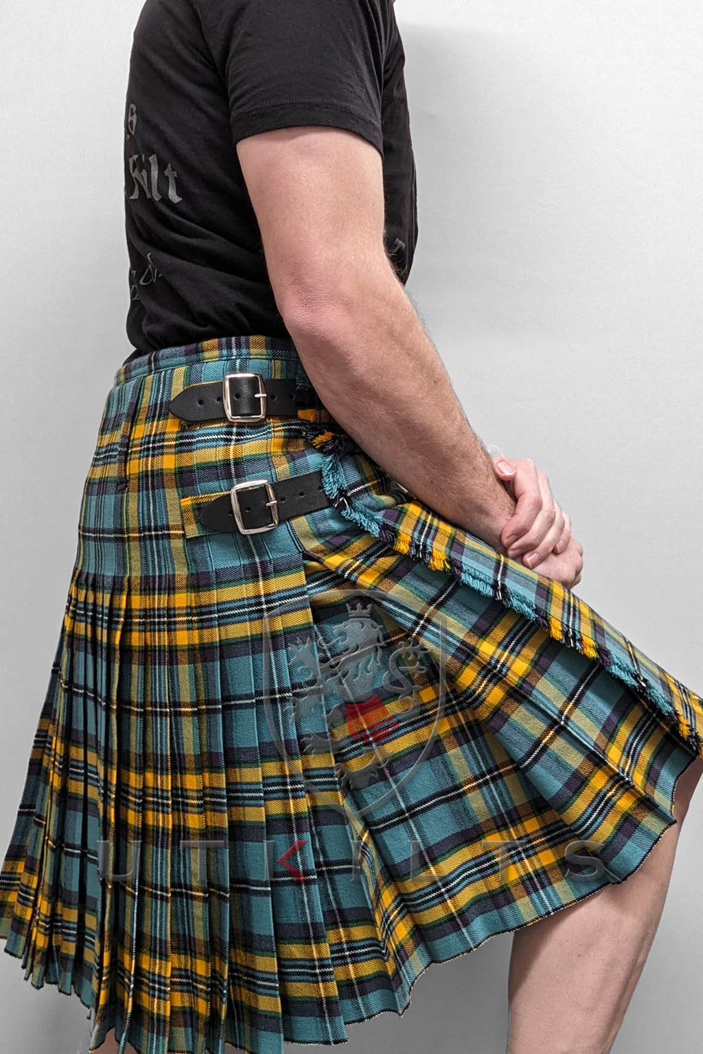 Traditional Kilt – Premium 6–8 Yard Wool, Continue