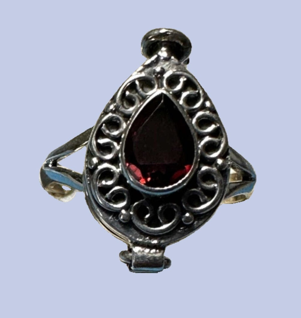 Gemstone Poison Ring 04.2036