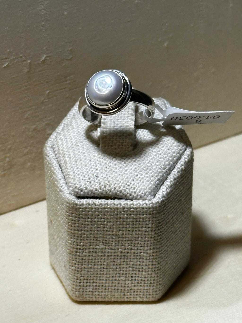 Natural White Pearl Ring Size 8 (04.6030)