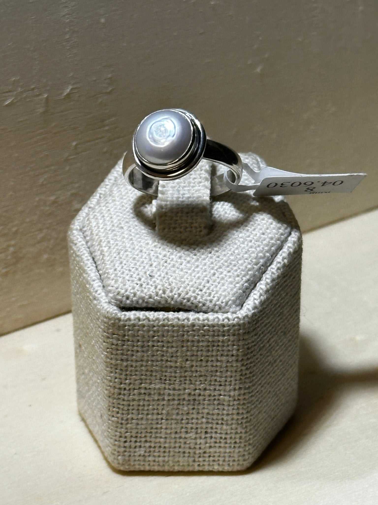Natural White Pearl Ring Size 8 (04.6030)