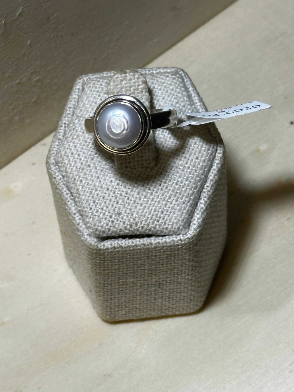 Natural White Pearl Ring Size 8 (04.6030)